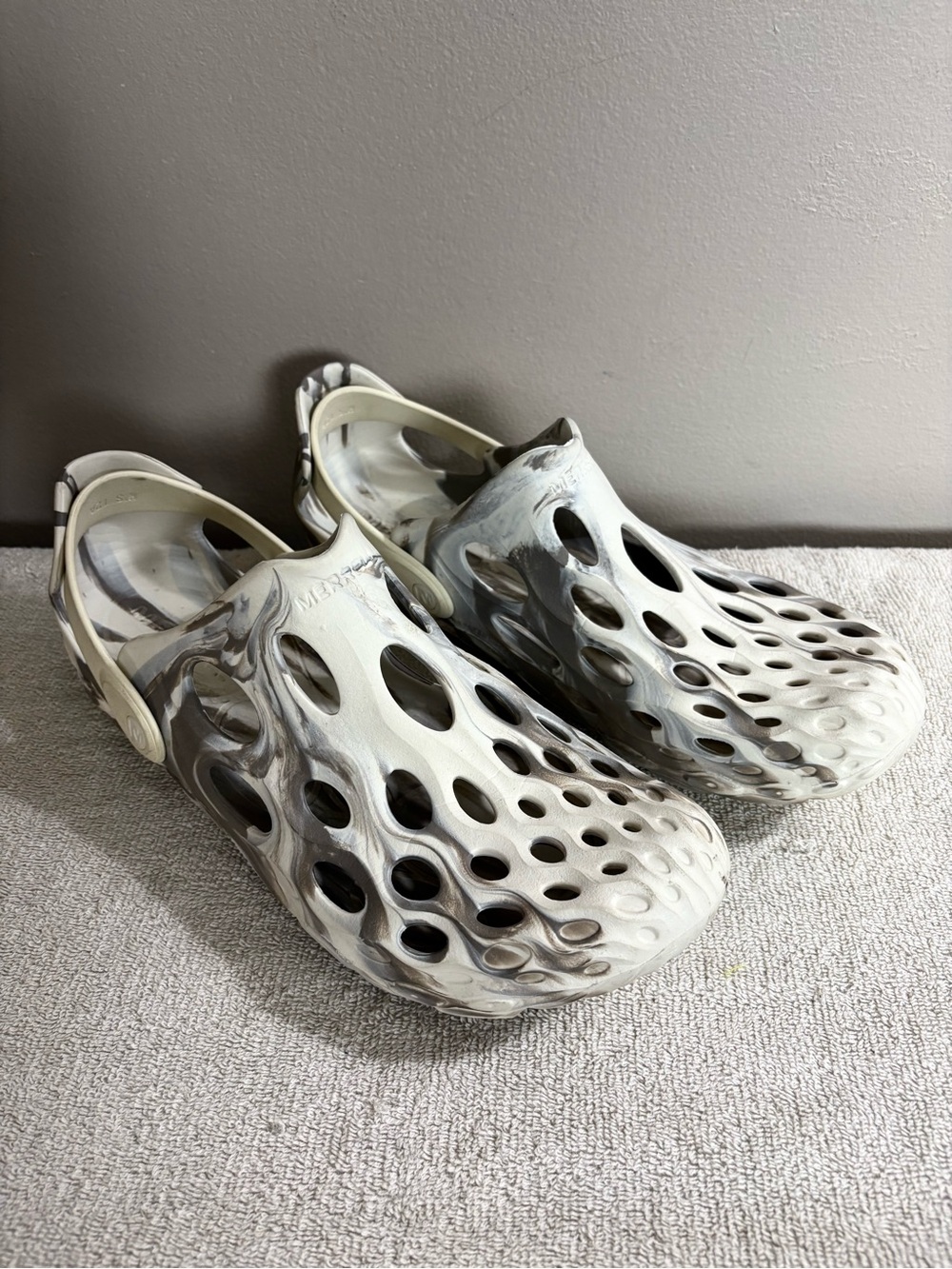 Men's MERRELL White & Grey HYDRO Moc PALOMA Perforated CLOGS Water SHOES Sandals